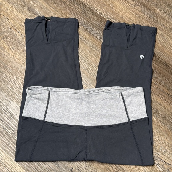 LULULEMON | Gather & Grow Crop size 8 - Picture 2 of 5